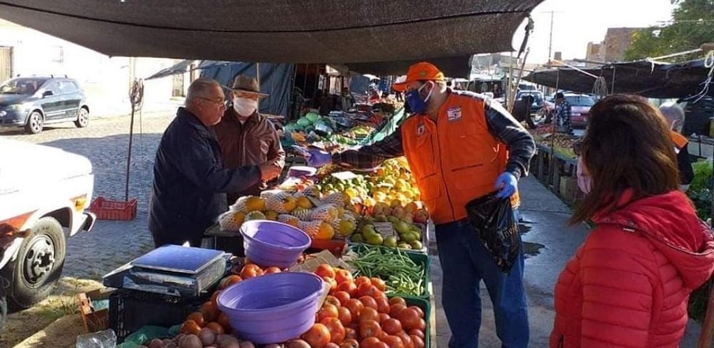 Defesa Civil realiza ação de prevenção ao coronavírus nas feiras livres de RG