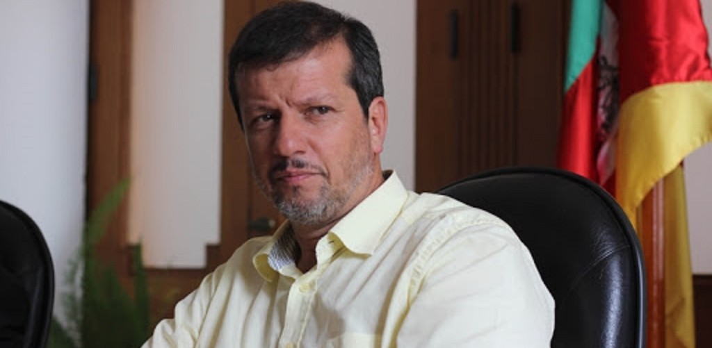 Prefeito de RG anuncia que não seguirá a flexibilização do Governo do RS