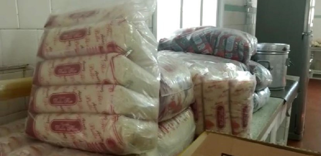 Representantes do grupo Joana d'Arc para Recordar entregam doações a dois hospitais de RG