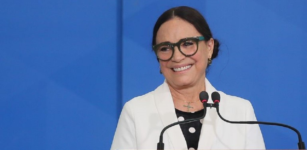 Regina Duarte deixa a Secretaria Especial de Cultura para assumir a Cinemateca em São Paulo