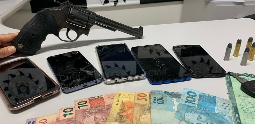 Polícia Civil prende homem por porte ilegal de arma de fogo