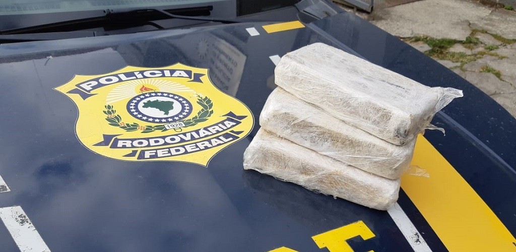 Mais de três quilos de crack são apreendidos pela PRF em Pelotas