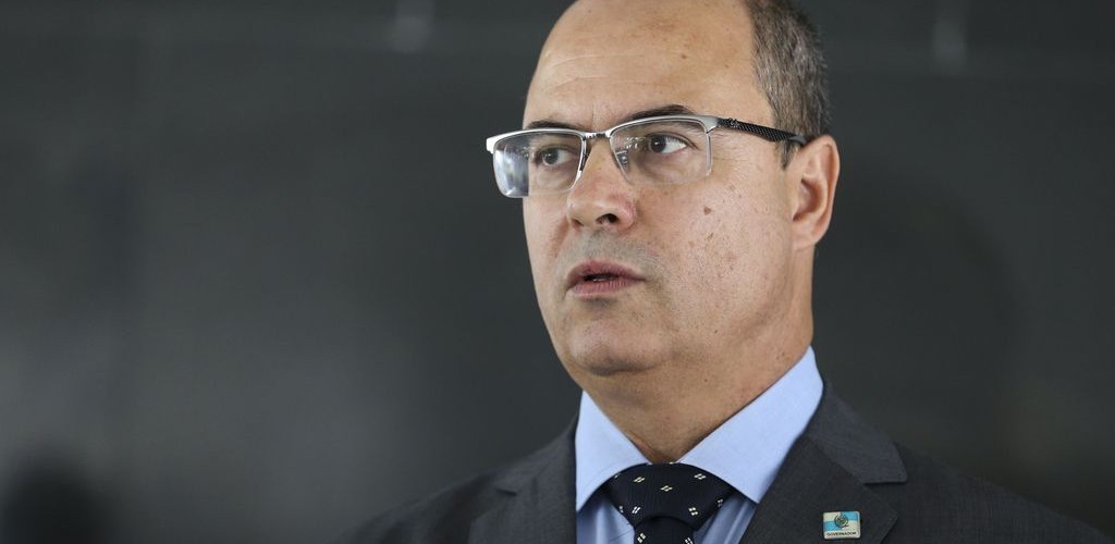 PF cumpre mandado de busca e apreensão na residência oficial do governador do Rio