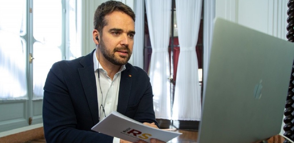 Aulas nas redes pública e privada serão retomadas em modelo de ensino remoto a partir de 1º de junho