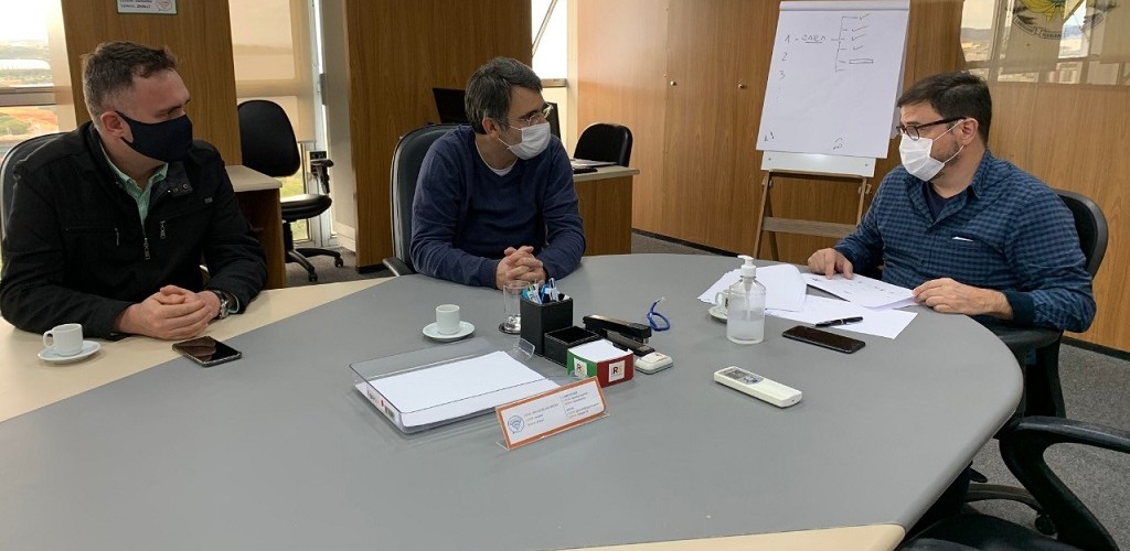 Deputado Fábio Branco pede credenciamento de leitos clínicos em Rio Grande 