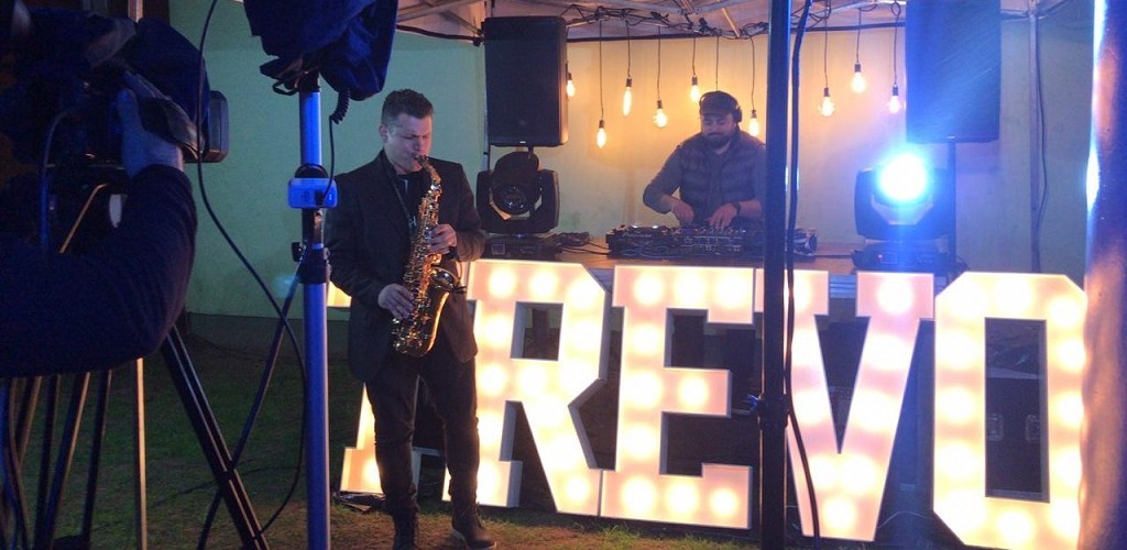 Em três edições, Saxtronic arrecada mais de duas toneladas de alimentos