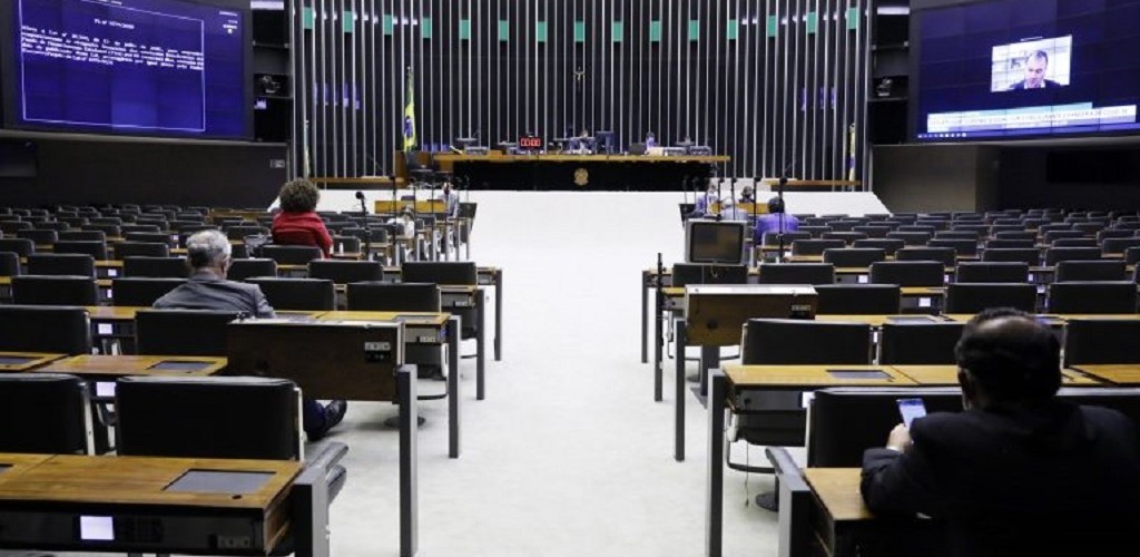 Câmara Federal pode votar nesta terça-feira projeto que reformula o Código de Trânsito