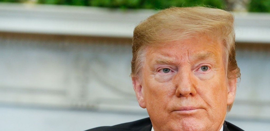 Trump anuncia suspensão temporária de vistos para preservar empregos