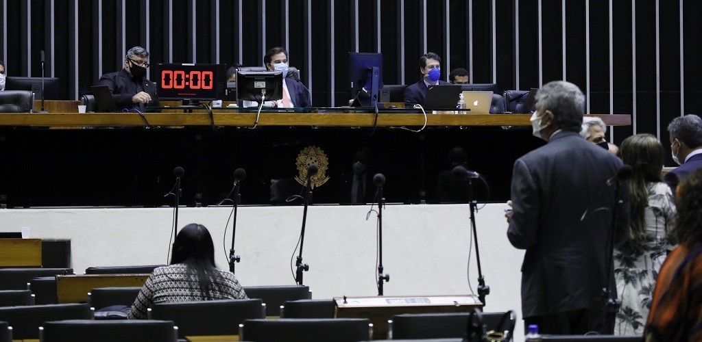 Câmara dos Deputados retoma discussão sobre alterações no Código de Trânsito nesta quarta-feira 