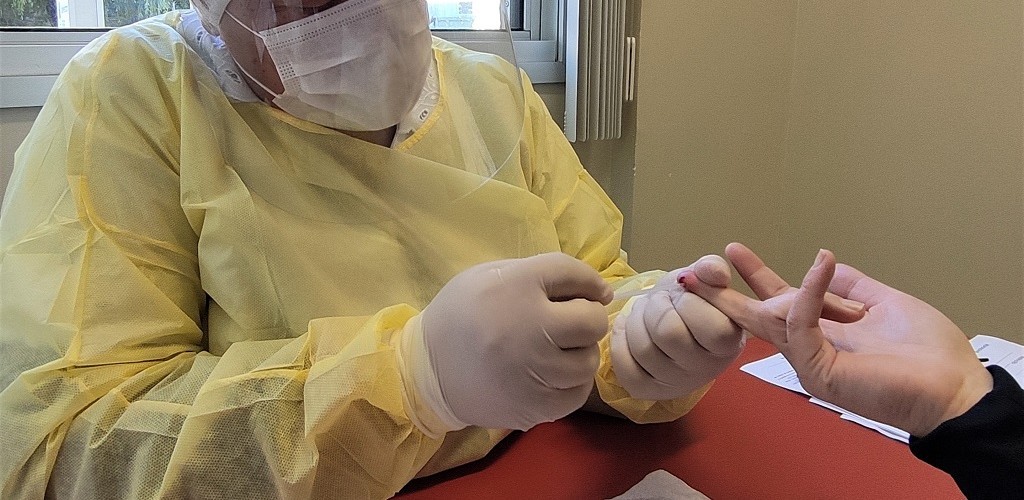 HU-Furg realiza testes rápidos para Covid-19 em profissionais da Saúde