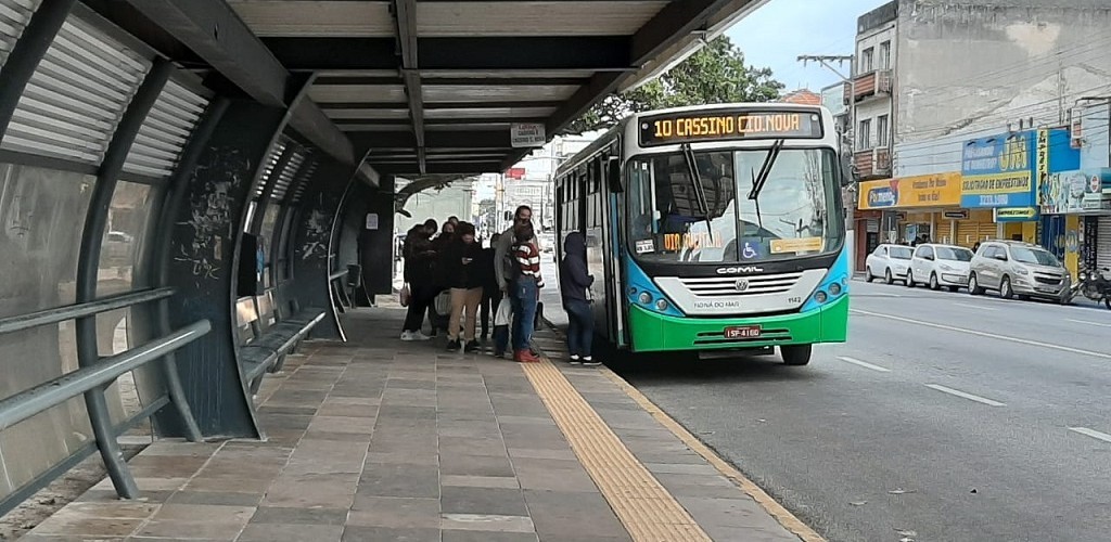 A pedido da Defensoria Pública, Justiça restabelece passe livre de idosos nos ônibus de RG