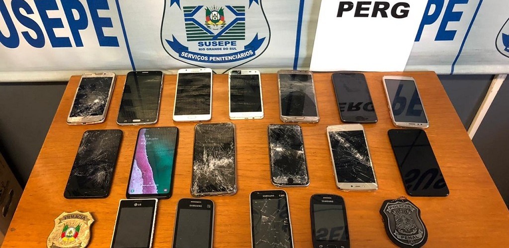 Agentes Penitenciários apreendem 17 aparelhos celulares na PERG