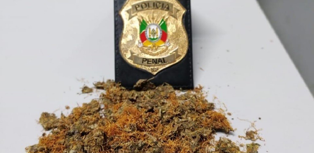 Mulher é presa tentando enviar drogas para apenado na PERG