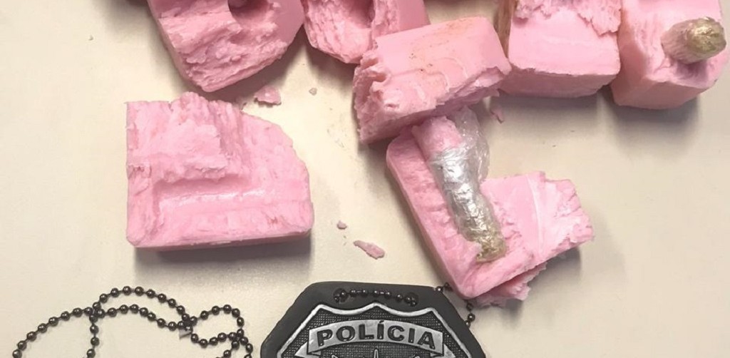 Homem é preso ao tentar entrar na PERG com crack escondido em sabonete