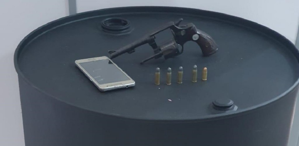 Suspeito de tentativa de latrocínio é preso por porte ilegal de arma de fogo