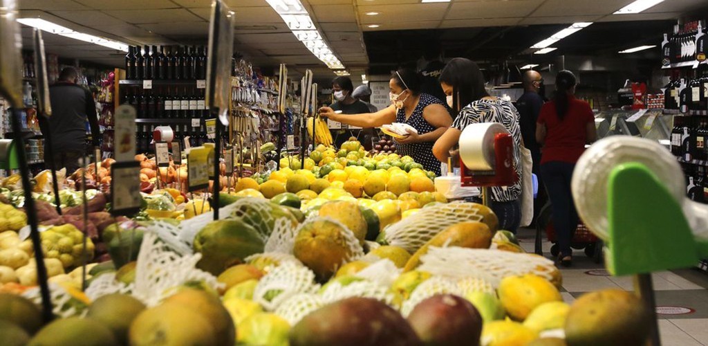 Prefeitura proíbe supermercados de comercializar itens de bazar enquanto RG estiver em bandeira preta