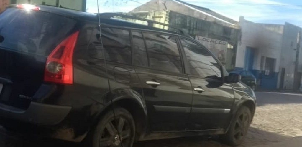 6° BPM apreende veículo clonado e prende trio por receptação em RG