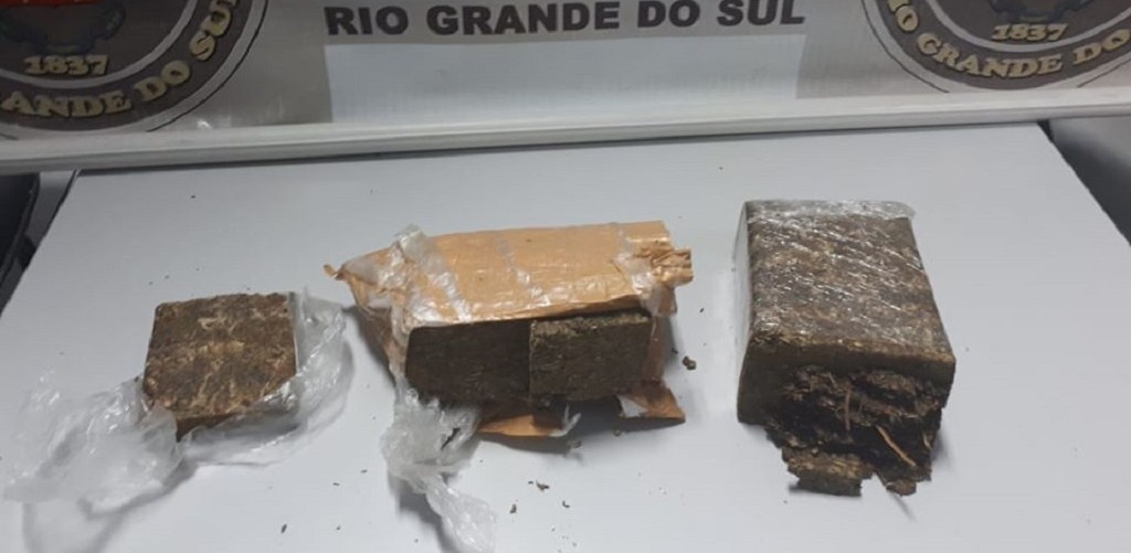 Homem de 64 anos é preso por tráfico de drogas em RG