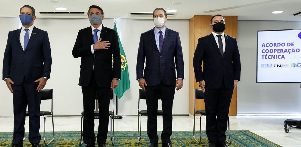 Governo lança sistema para facilitar acesso à legislação brasileira