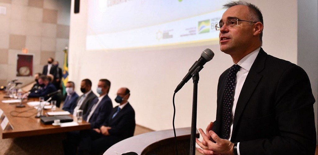 Ações policiais apreendem mais de mil toneladas de drogas em 6 meses