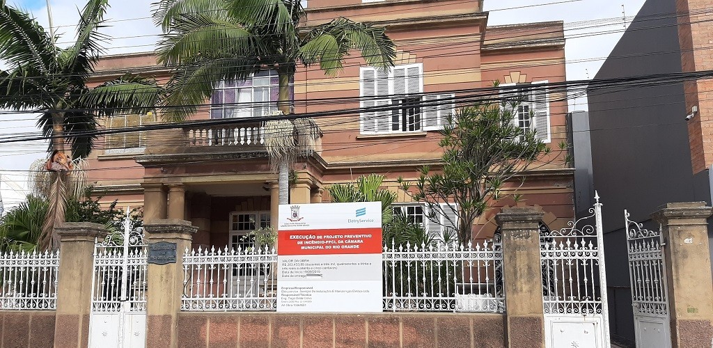 Câmara Municipal lança obra literária escolhida no projeto "Lei do Livro"