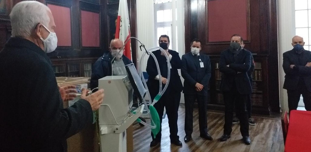  Respiradores e EPIs para tratamento de Covid-19 são entregues à Santa Casa  