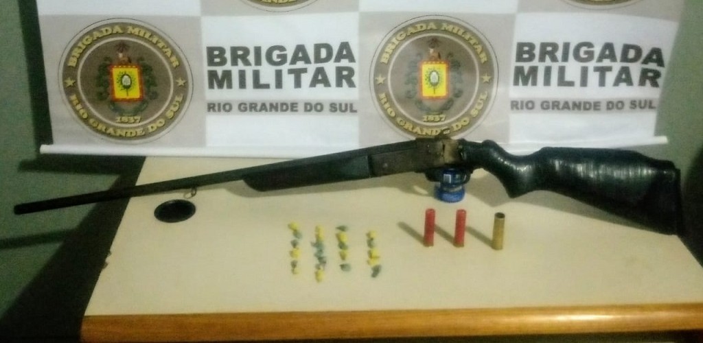 BM prende homem por tráfico de drogas e porte ilegal de arma em Santa Vitória do Palmar