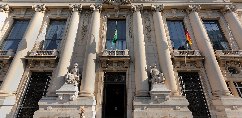 Governo do RS inicia pagamento da folha de julho