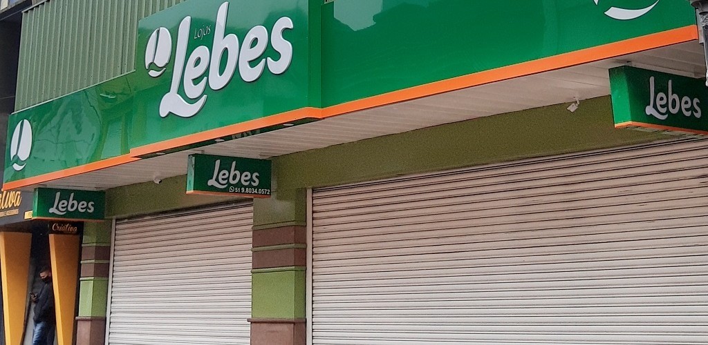 Lebes reinaugura loja em Rio Grande