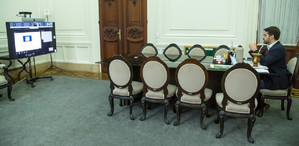 Governo e Famurs iniciam conversas sobre retomada das aulas presenciais no Estado