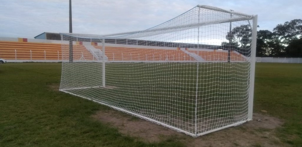 Estádio Torquato Pontes recebe novas goleiras