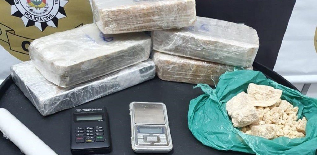 Polícia Civil prende mulher por tráfico de drogas em Rio Grande
