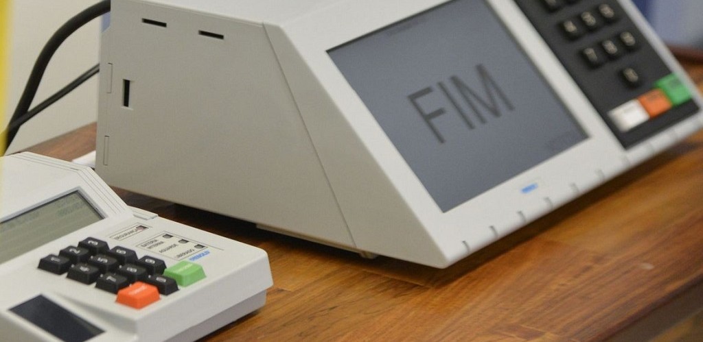 TSE vai comprar 180 mil urnas para eleições de 2022