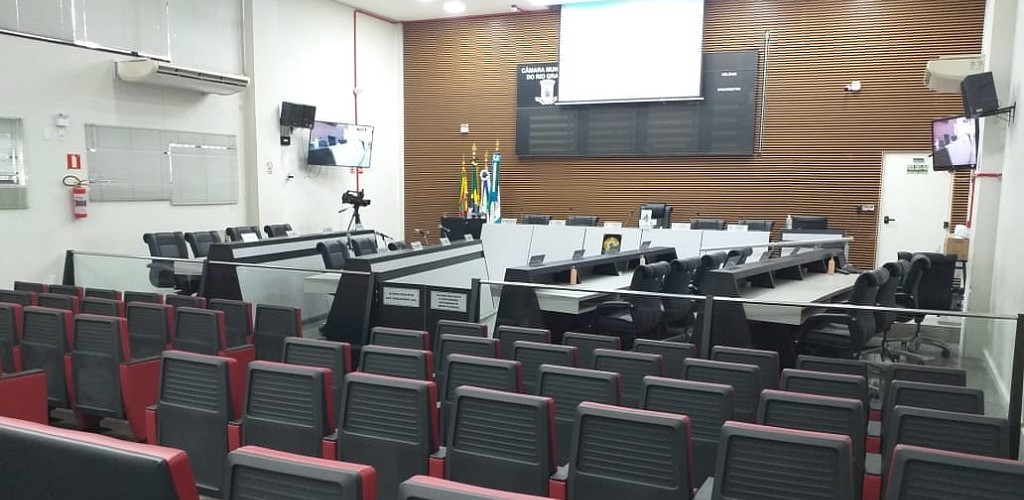 PL que prevê aplicação de multa para quem não usar máscaras nos espaços públicos será apreciado na Câmara