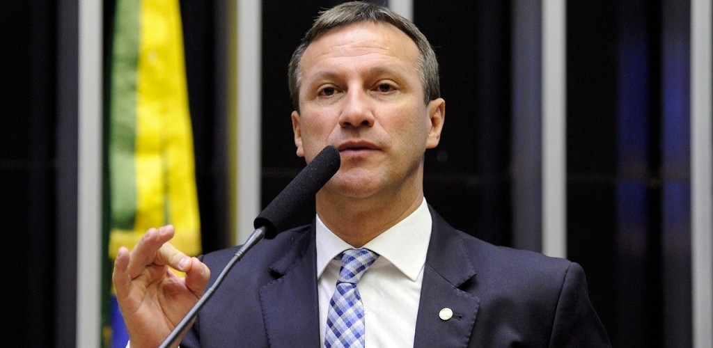 Parlamentares gaúchos tentam derrubar no STF decreto do distanciamento controlado no RS