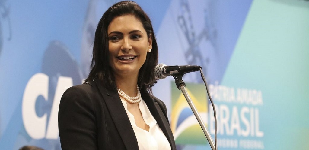 Michelle Bolsonaro testa positivo para Covid-19