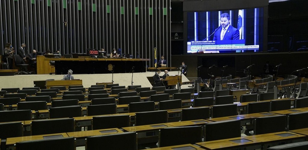 Senado aprova, com alterações, a MP do saque do FGTS