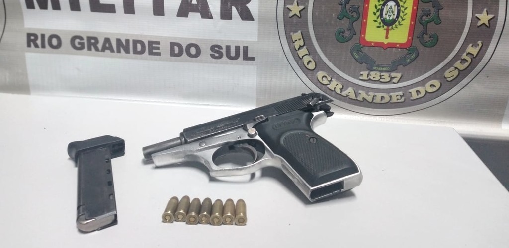 Brigada Militar prende homem por porte ilegal de arma de fogo em RG