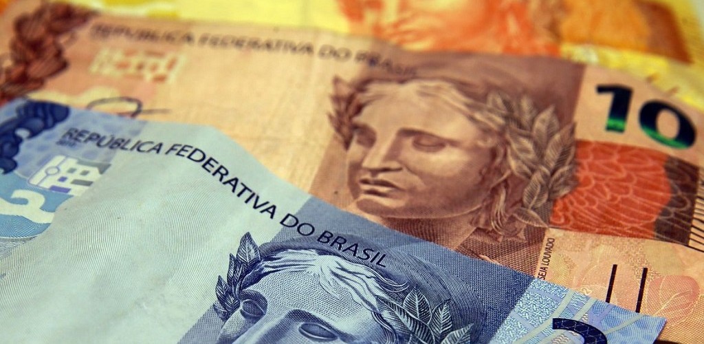 Salário mínimo para 2021 ficará em R$ 1.067