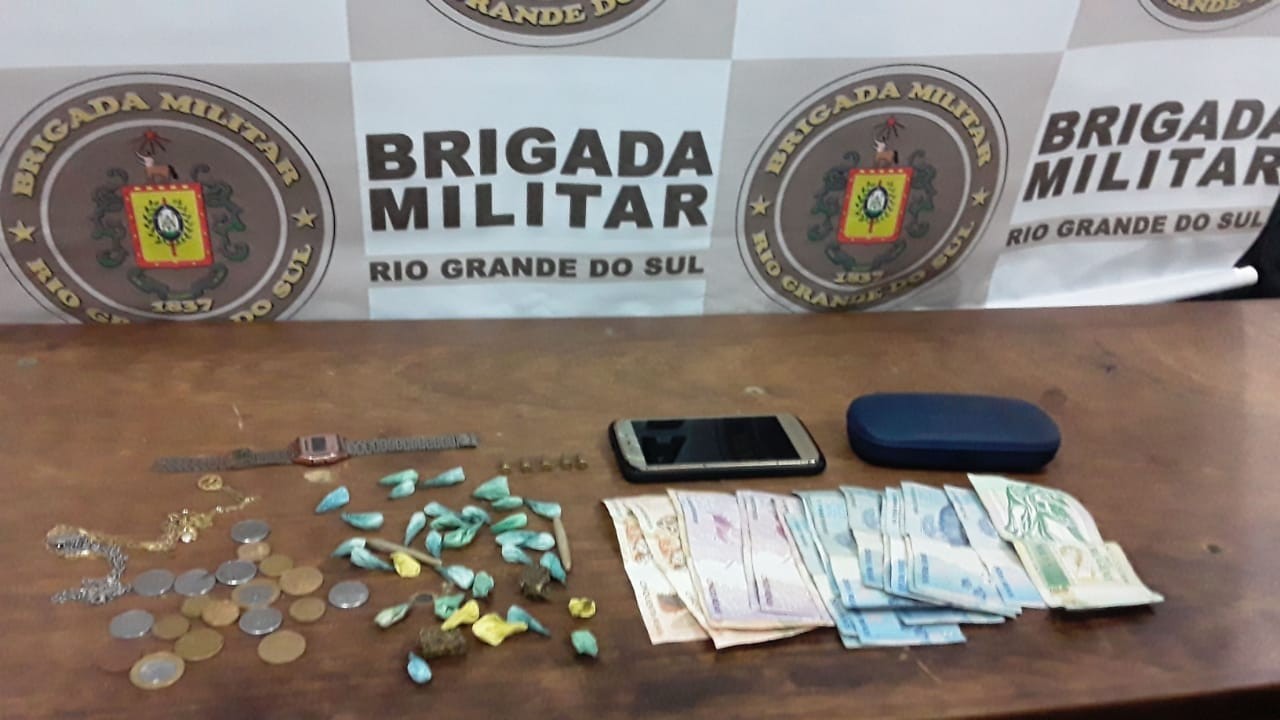 Brigada Militar prende mulher por tráfico de drogas e posse de munições em SVP