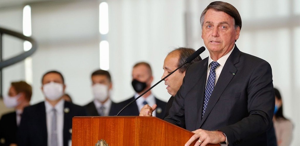 Bolsonaro fala em estender auxílio emergencial até o final do ano