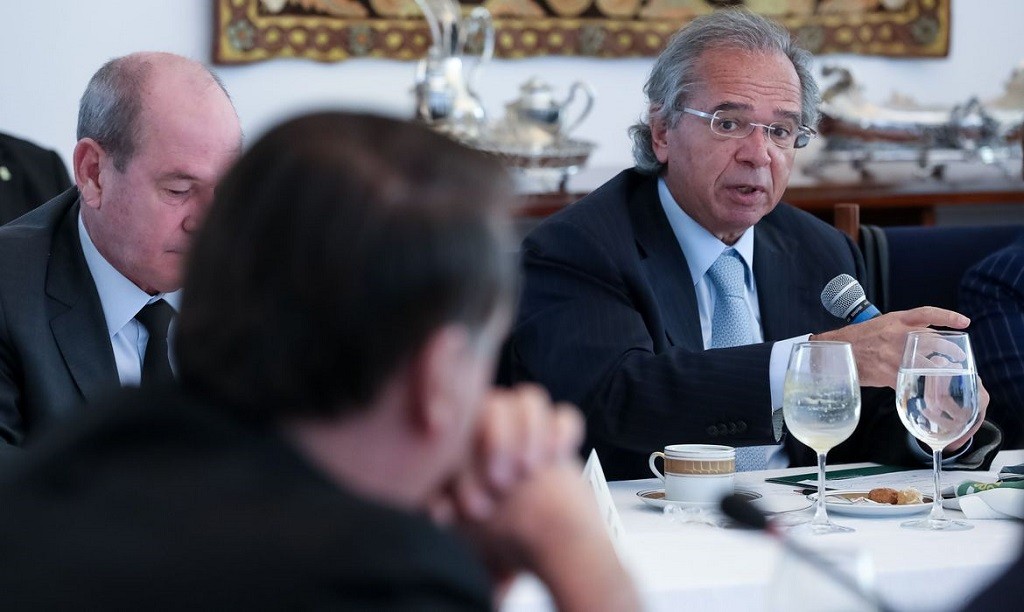 Ministro da Economia diz que reforma deve ter tributos alternativos