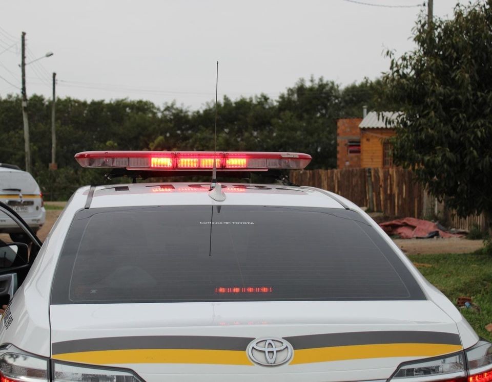 Brigada Militar efetua prisões por tráfico de drogas e recupera veículos em Pelotas