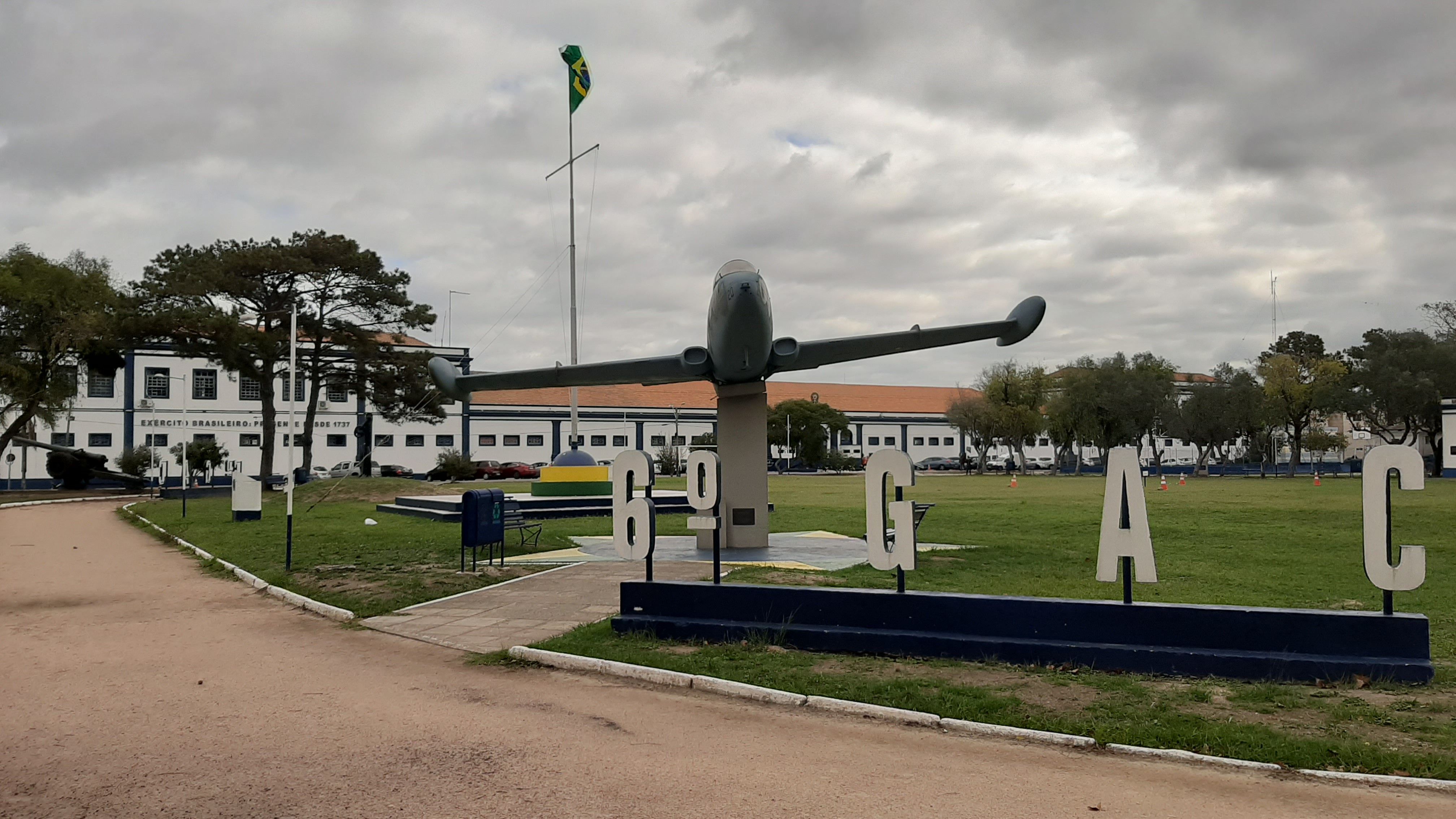 6º GAC completa 78 anos e comemora com arrecadação de brinquedos