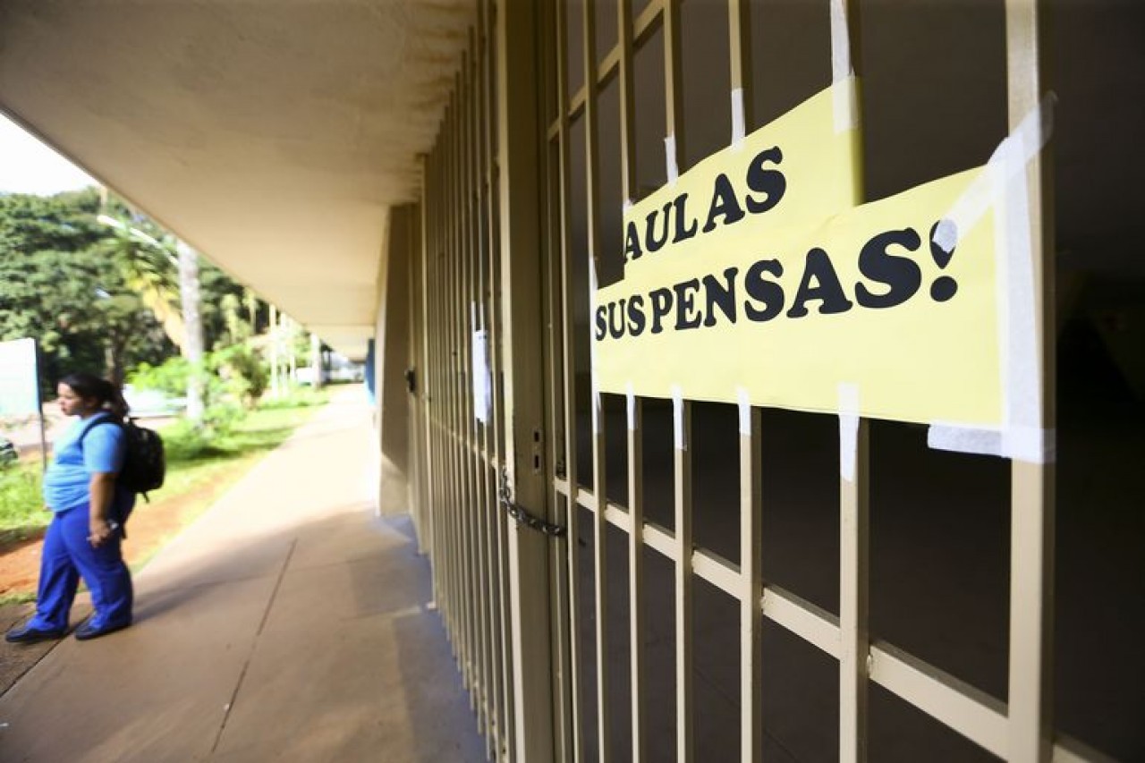 MEC apresenta guia para retorno de aula presencial na educação básica