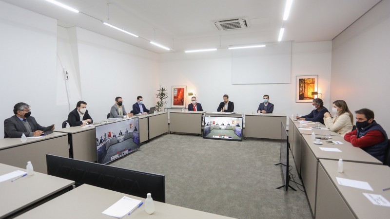 Após diálogo com deputados e entidades setoriais, governador anuncia ajustes na Reforma Tributária RS