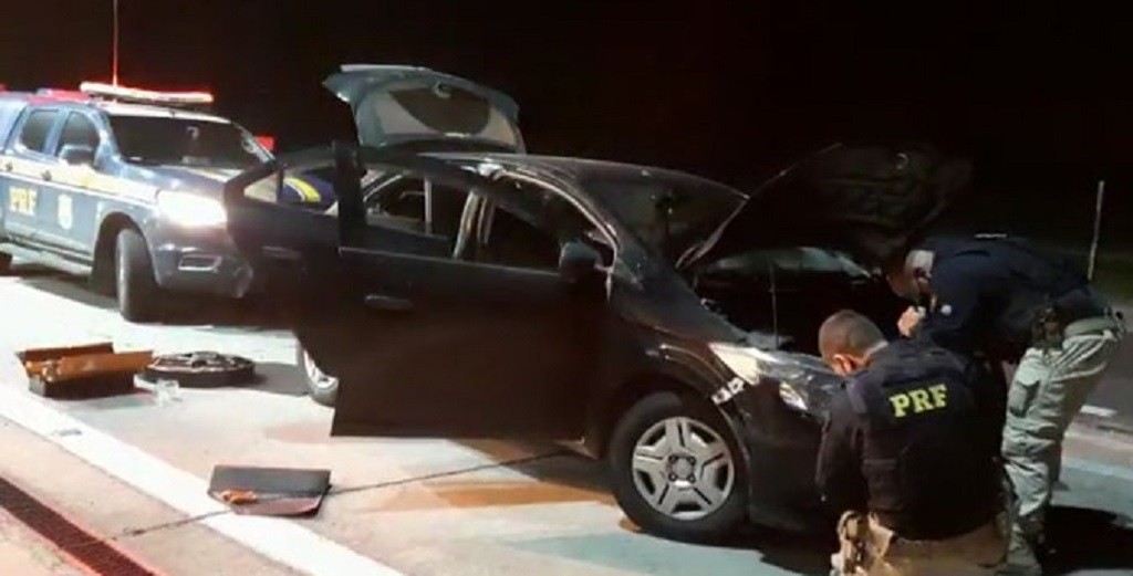 PRF recupera veículo clonado em Rio Grande