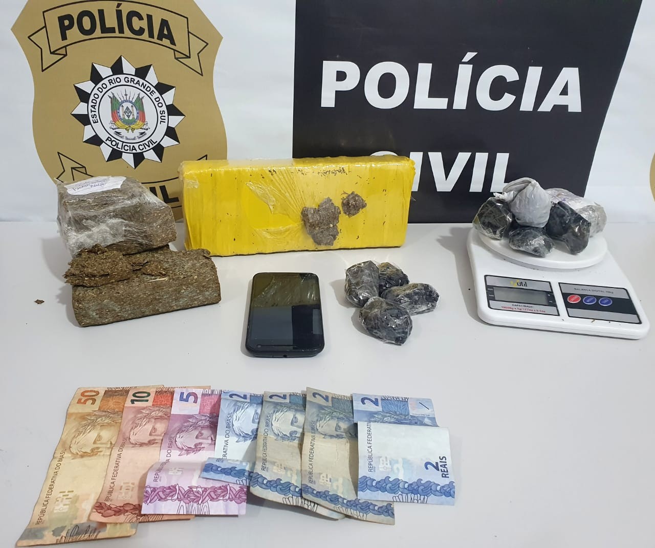 Homem de 18 anos é preso por tráfico de drogas no bairro Recreio