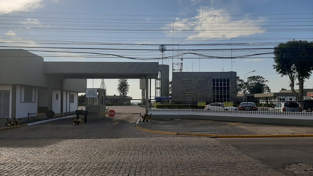 Comando do 5ºDN realiza cerimônia de Imposição da Medalha Amigo da Marinha