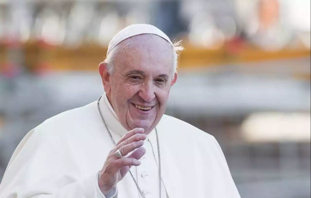 'Homossexuais devem ser protegidos por leis de união civil' diz Papa Francisco